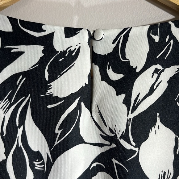 Ann Taylor Black White Floral Sleeveless Women’s Blouse Size 14 - Picture 6 of 7